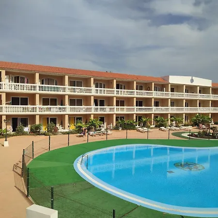 Carolina With Pool And Balcony! Apartament